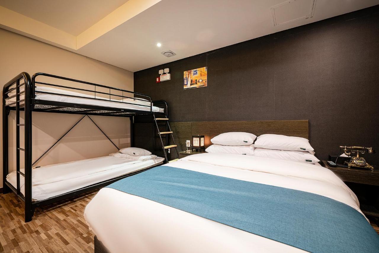 Suwon Dono1796 Hotel Bagian luar foto