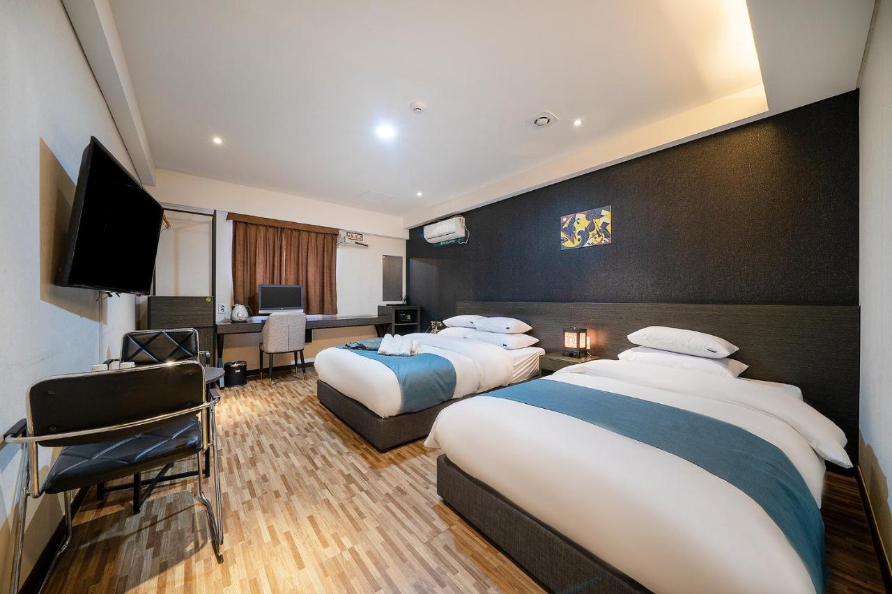 Suwon Dono1796 Hotel Bagian luar foto