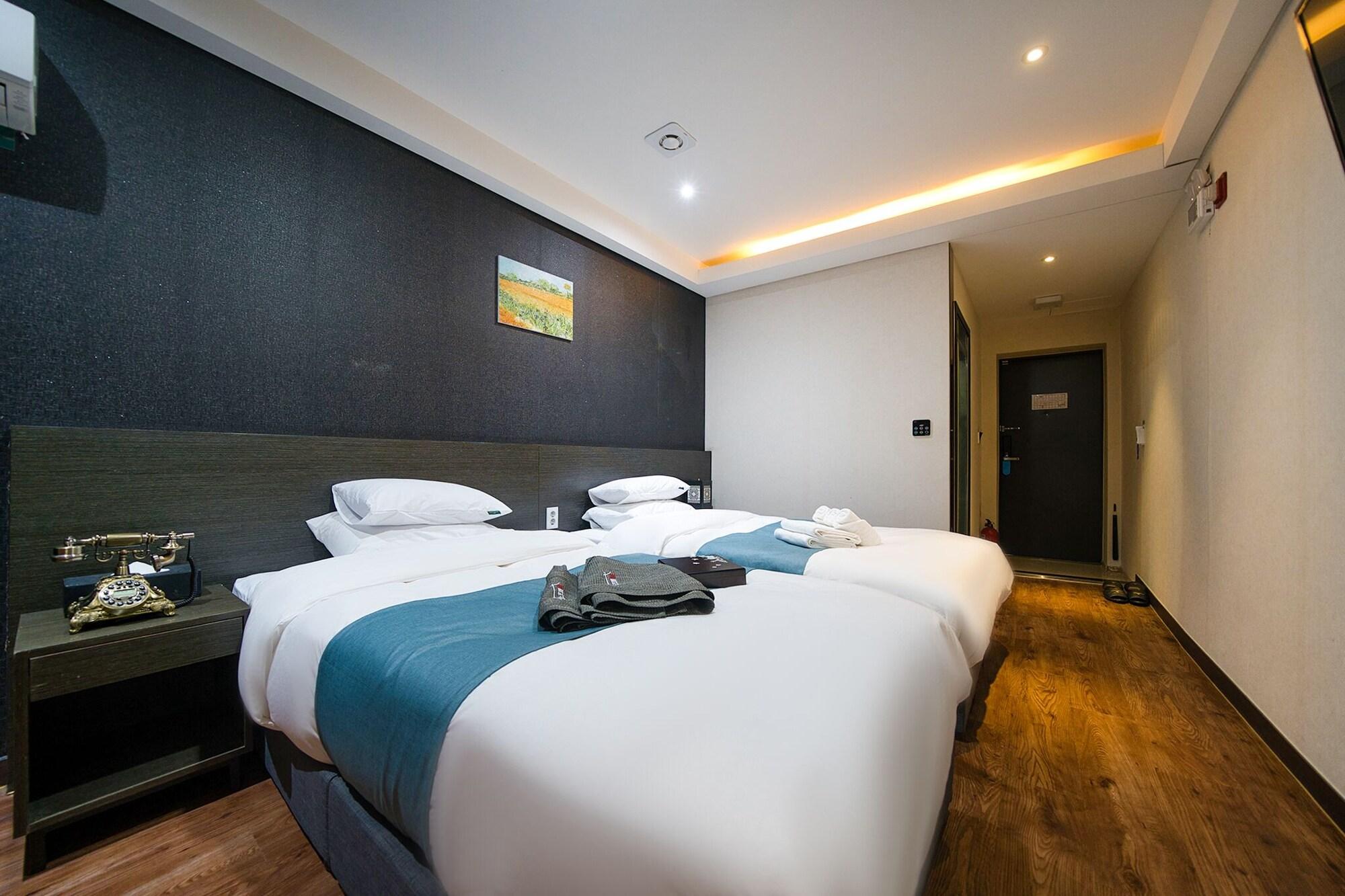 Suwon Dono1796 Hotel Bagian luar foto