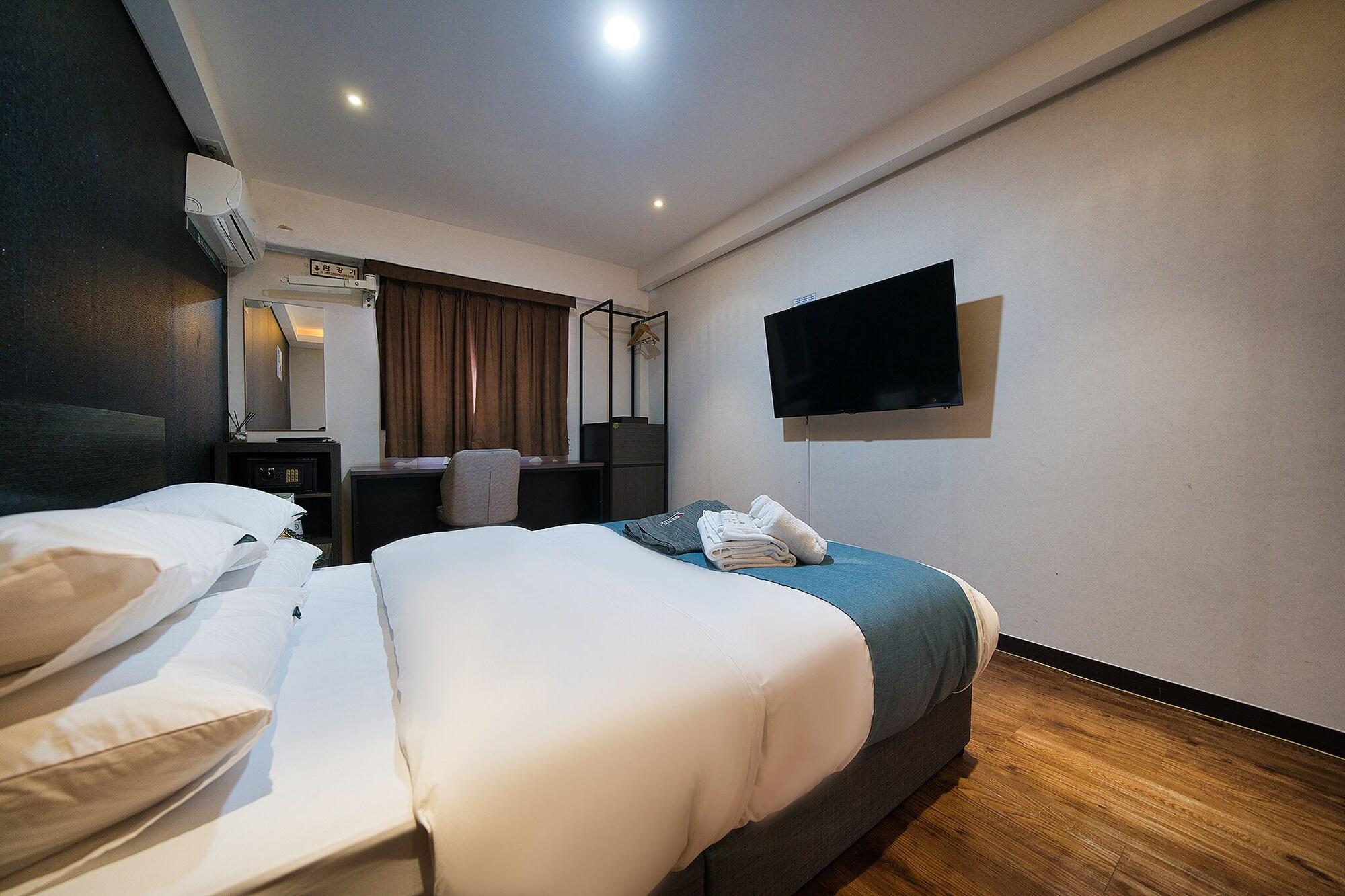 Suwon Dono1796 Hotel Bagian luar foto